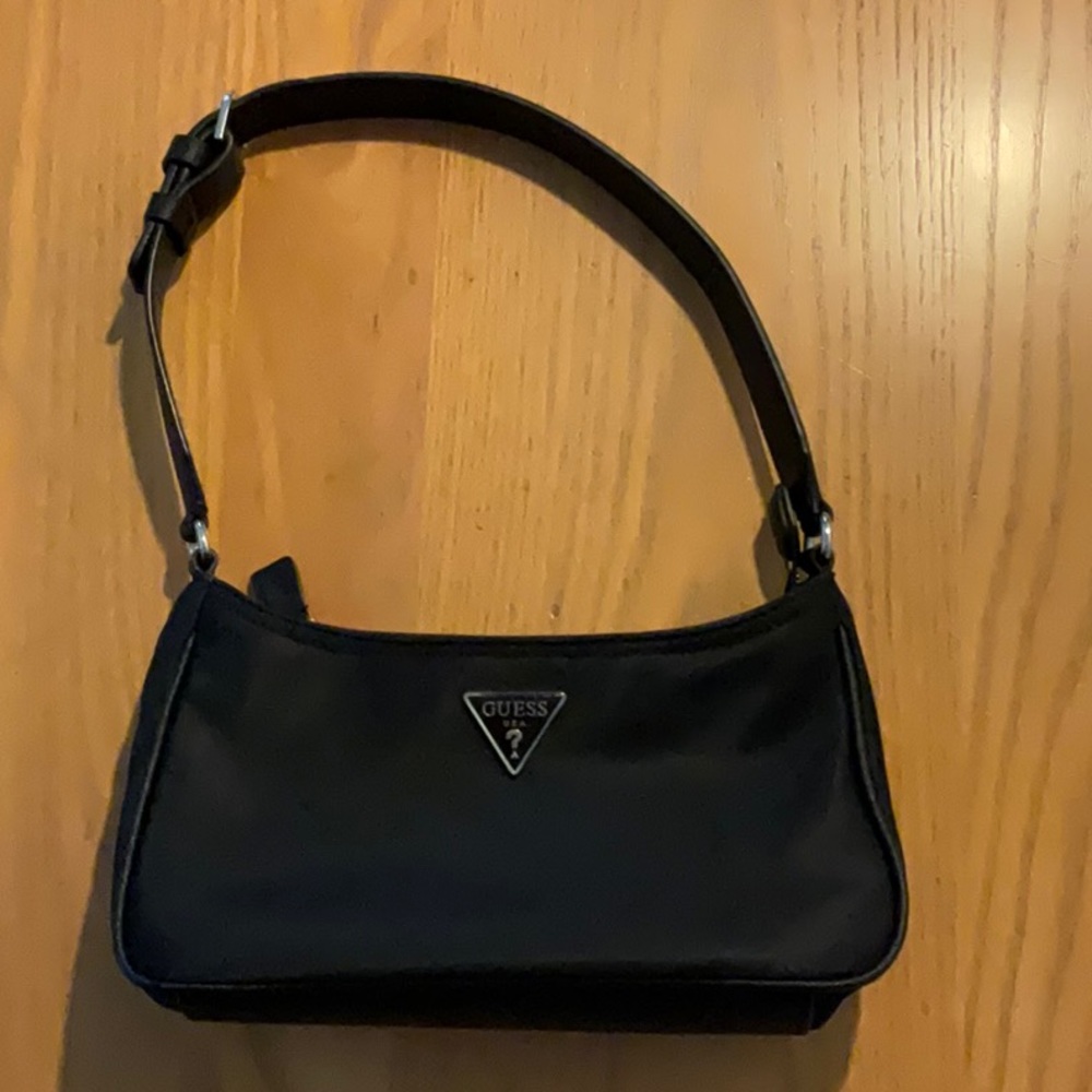 Guess Little Bay Shoulder Bag